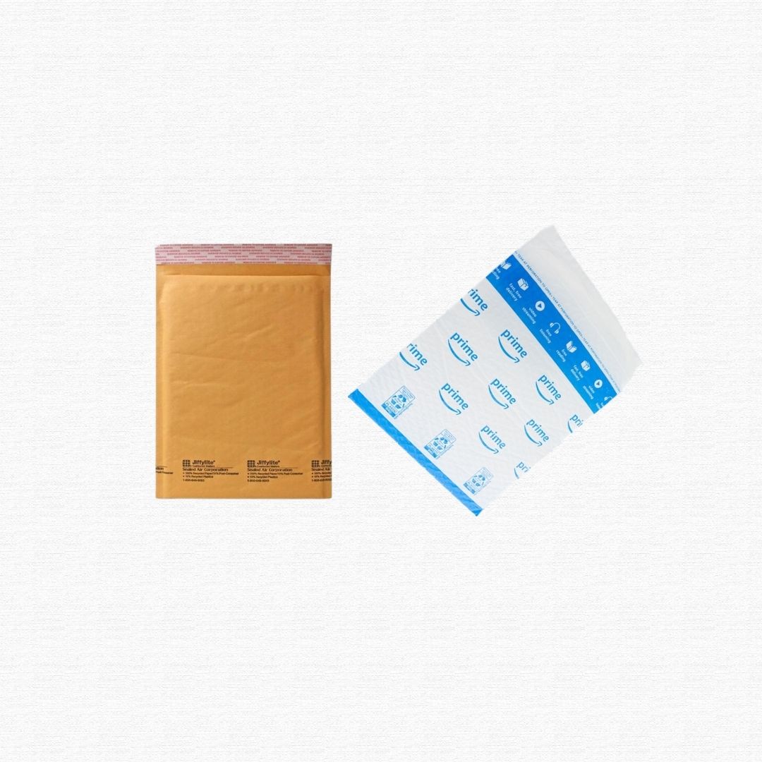 Padded bubble mailer shipping envelopes with plastic lining